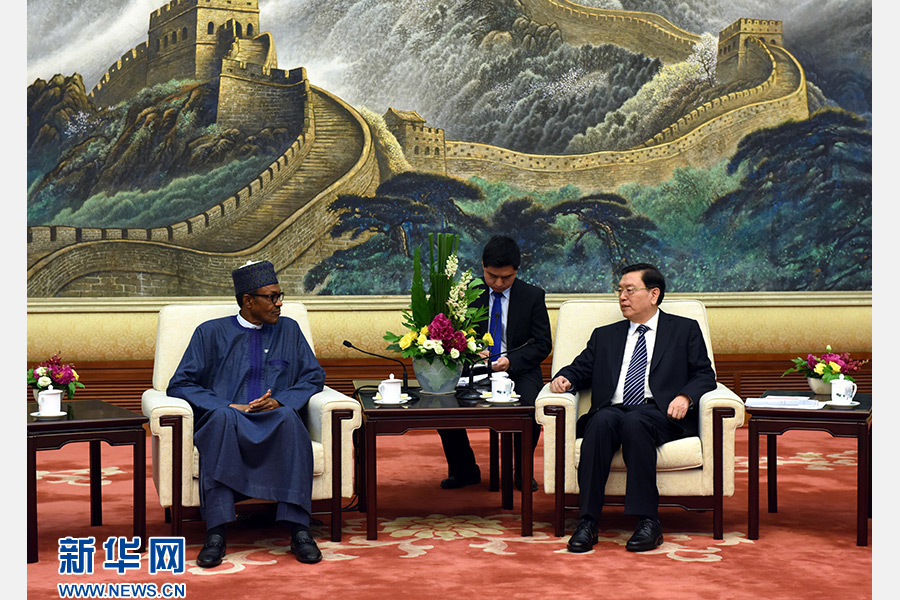 4月13日，全国人大常委会委员长张德江在北京人民大会堂会见尼日利亚总统布哈里。 新华社记者 饶爱民 摄