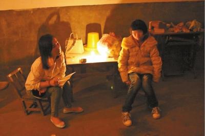 14岁女孩靠奶奶抚养带大 父母打工10年仅回家1次