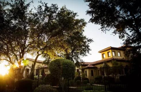 令计划弟弟令完成美国豪宅。