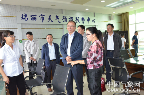 于新文赴云南基层台站检查指导汛期服务工作