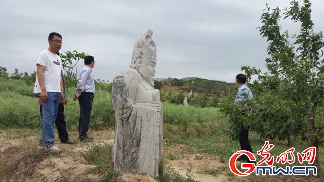 唐陵石像&ldquo;被洗&rdquo;？ 陕西文物局辟谣：是假新闻