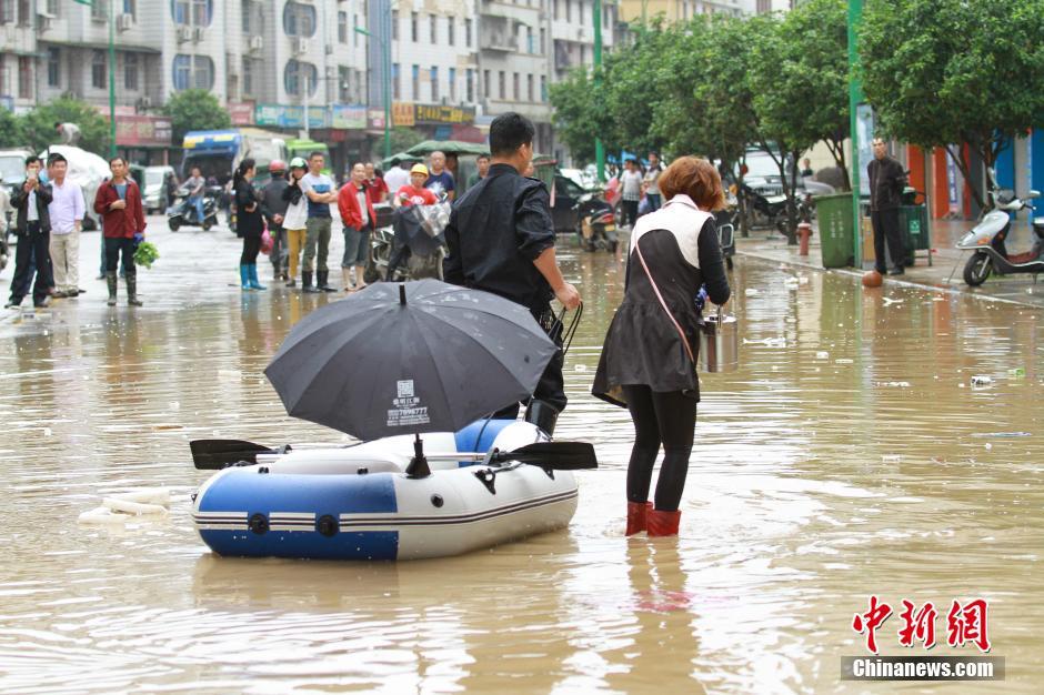 连日暴雨致福建顺昌城区成&ldquo;水乡&rdquo;