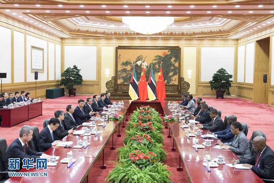 5月18日，國家主席習近平在北京人民大會堂同莫桑比克總統紐西舉行會談。 新華社記者 王曄 攝 