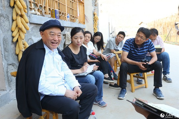 听吴金印讲述我为什么入党 党员一生即为答案