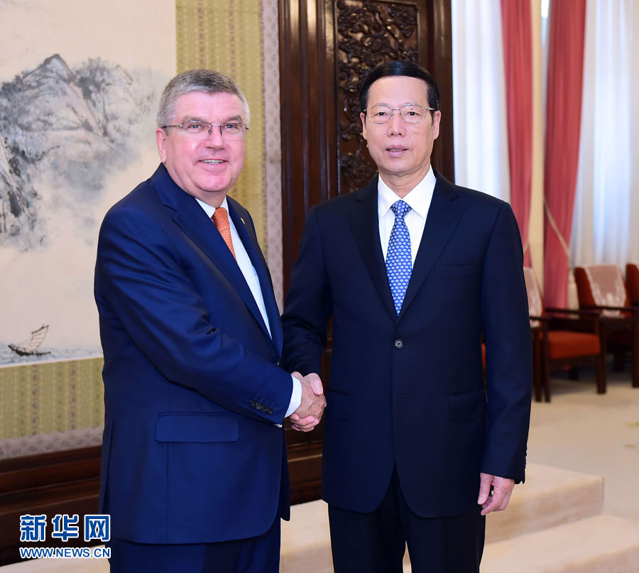 6月12日,中共中央政治局常委、国务院副总理张高丽在北京中南海紫光阁会见国际奥委会主席托马斯·巴赫。 新华社记者 张铎 摄 6月12日,中共中央政治局常委、国务院副总理张高丽在北京中南海紫光阁会见国际奥委会主席托马斯·巴赫。 新华社记者 张铎 摄