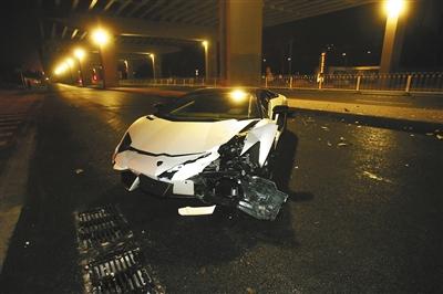 李易峰肇事被扣24分罚款2000 要开车须重考