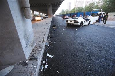 李易峰肇事被扣24分罚款2000 要开车须重考