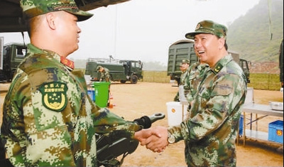 考验一直在路上--武警广西总队政委丁晓兵