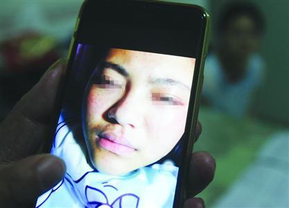 15岁女生遭5名同学欺凌:化丑妆烟灰烫罚跪地