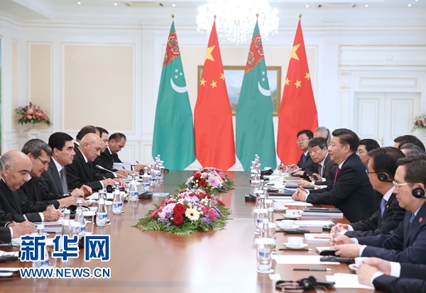 6月23日，國家主席習近平在塔什幹會見土庫曼斯坦總統別爾德穆哈梅多夫。 新華社記者馬佔成攝