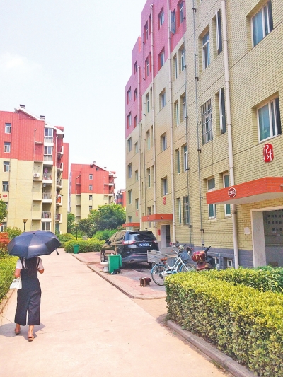 新郑规定申请公租房凭学历 专家称这违背国策