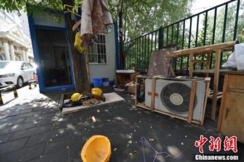 北京&ldquo;柜族&rdquo;居所被责令拆除 工人被临时安置住宿