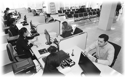 外国人服务大厅业务忙