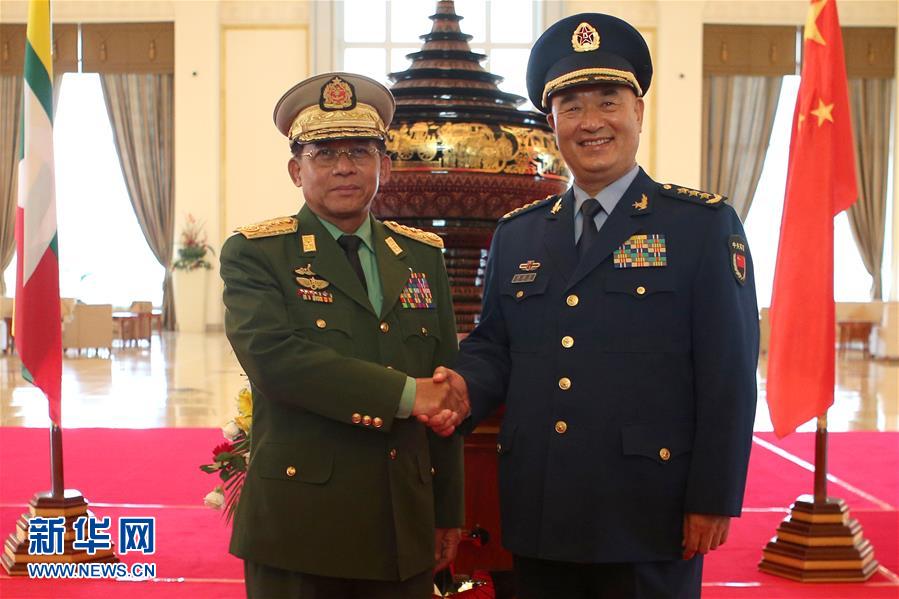 （XHDW）许其亮与缅甸国防军总司令敏昂莱举行会谈