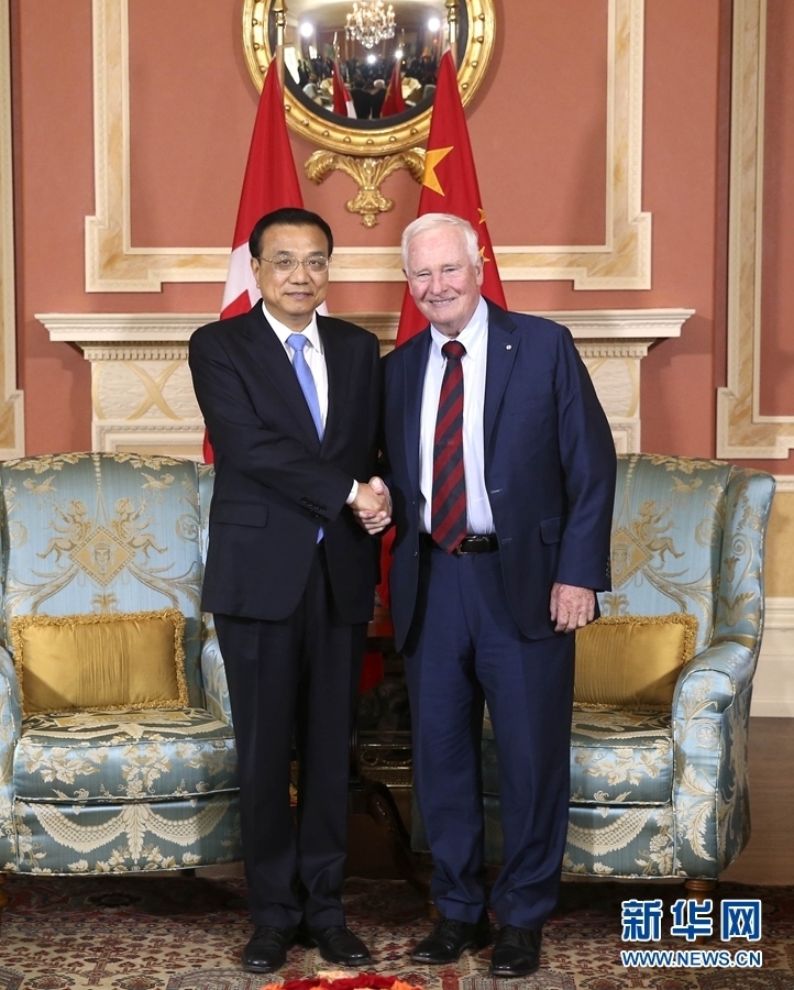 9月22日，国务院总理李克强在渥太华总督府会见加拿大总督约翰斯顿。 新华社记者 庞兴雷 摄 