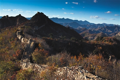辽宁省绥中县锥子山长城大毛山段修缮前。当地村民供图