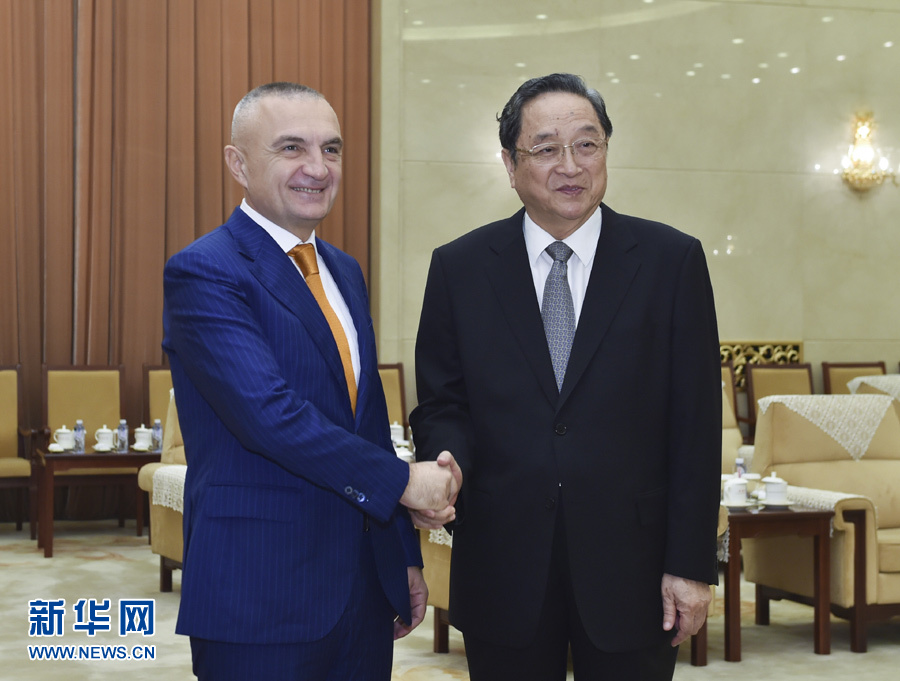 10月18日，全国政协主席俞正声在北京会见阿尔巴尼亚议长梅塔。新华社记者 高洁 摄 
