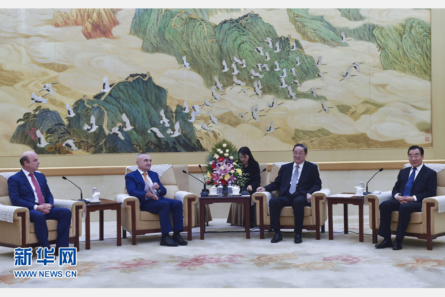 10月18日，全国政协主席俞正声在北京会见阿尔巴尼亚议长梅塔。新华社记者 高洁 摄 