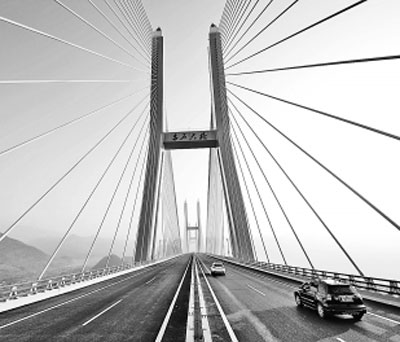 湖南汝郴高速赤石特大桥正式通车