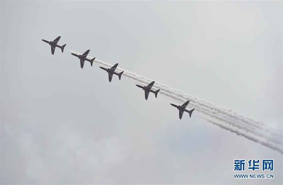 （珠海航展）（7）英国皇家空军&ldquo;红箭&rdquo;飞行表演队举行飞行表演