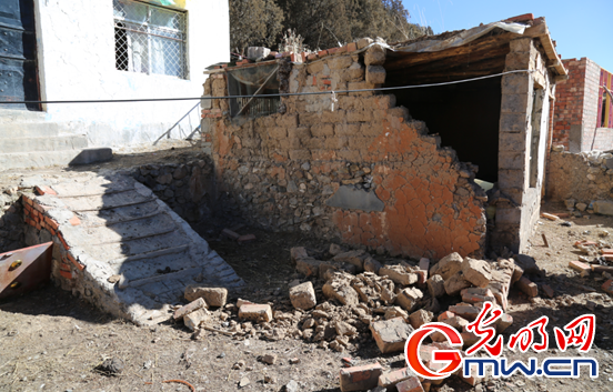 青海玉树囊谦县发生4.8级地震 4人受轻伤