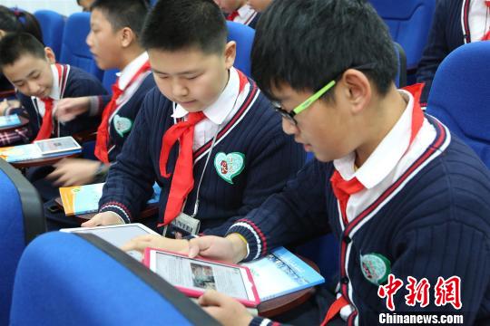 全国第一套生态教育校本教材正式发行(图)