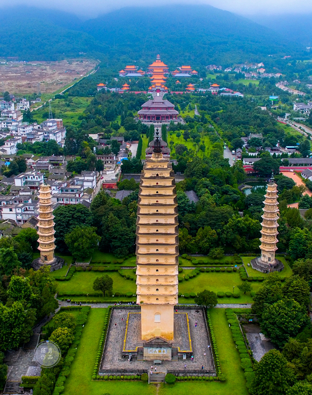 大理崇圣寺三塔。（陈勇  摄）