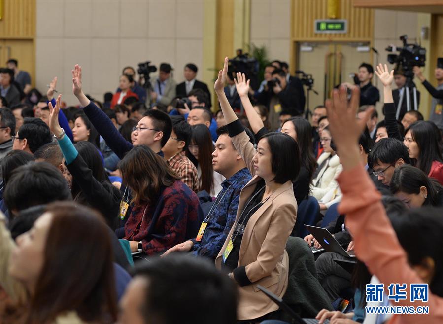 （兩會）（9）財政部部長樓繼偉等就&ldquo;財政工作和財稅改革&rdquo;答記者問