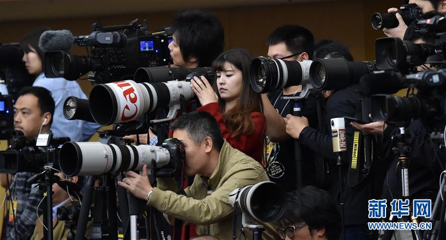 （兩會）（16）外交部長王毅就&ldquo;中國的外交政策和對外關係&rdquo;答記者問