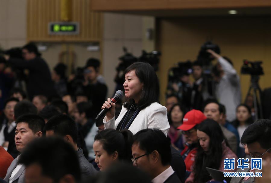 （兩會）（10）國家發改委主任徐紹史就&ldquo;經濟社會發展情況和&lsquo;十三五&rsquo;規劃《綱要》&rdquo;答記者問