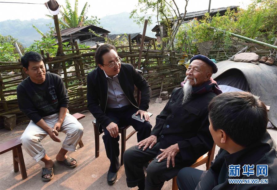 （两会&middot;履职记&middot;会内会外）（4）焦家良委员：精准扶贫不能靠&ldquo;数字脱贫&rdquo;