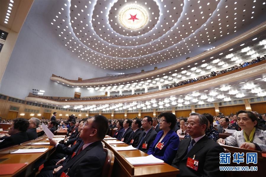（两会·人大闭幕）（9）十二届全国人大四次会议在北京闭幕