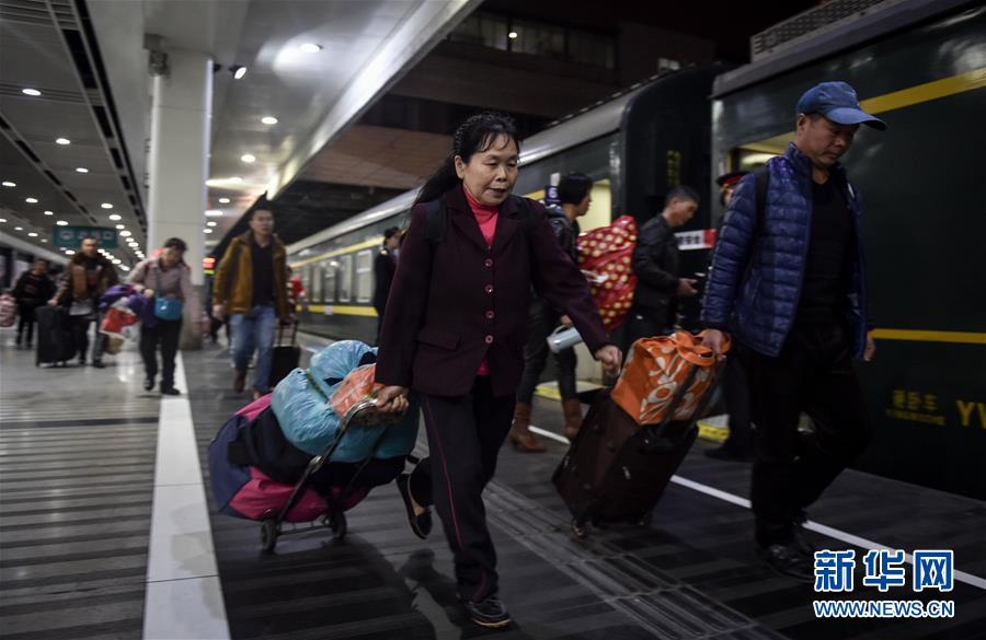 （关注春运）（5）2017年春运开始