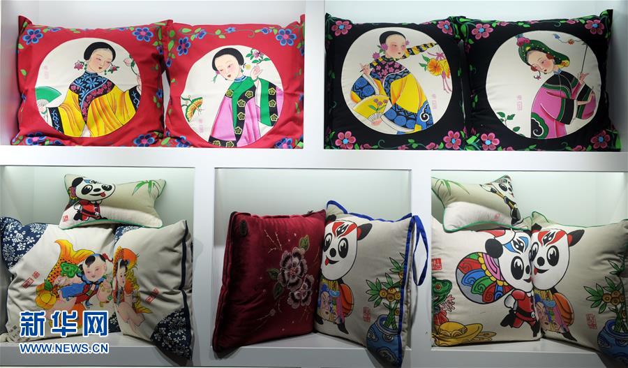 (图片故事)(5)“三彩”姐妹的年画情缘