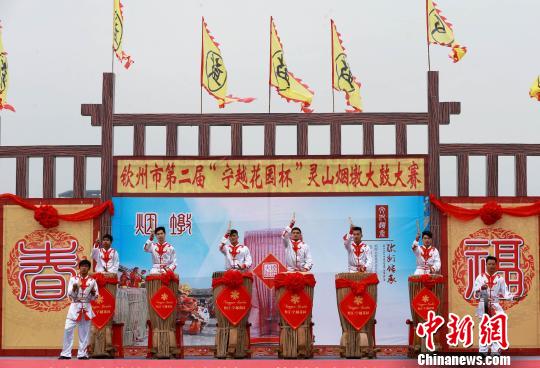 廣西欽州108面煙墩大鼓鬧新春