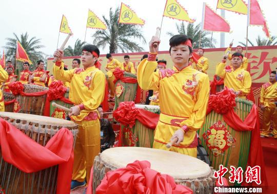 圖為參與比賽的隊伍。　曾開宏　攝