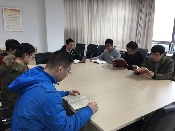 最牛读书班如何逆袭舔屏时代 读霸一年借阅