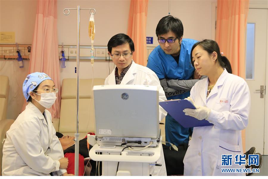 （圖片故事）（5）《我是大醫生》嘉賓主持王成鋼：我還不是&ldquo;大醫生&rdquo;