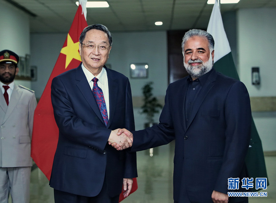 4月5日至6日，应巴基斯坦参议院主席拉巴尼邀请，全国政协主席俞正声对巴基斯坦进行正式友好访问。这是4月5日，俞正声在伊斯兰堡会见巴基斯坦国民议会代议长阿巴西。新华社记者鞠鹏摄