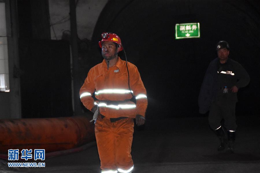 （新华网）（3）陕西神木一煤矿发生透水事故6人被困　井下通风已恢复