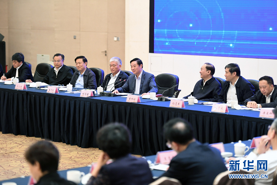 5月11日，中宣部在深圳召开深化文化体制改革座谈会。中共中央政治局委员、中央书记处书记、中宣部部长刘奇葆出席会议并讲话。 新华社记者张领 摄