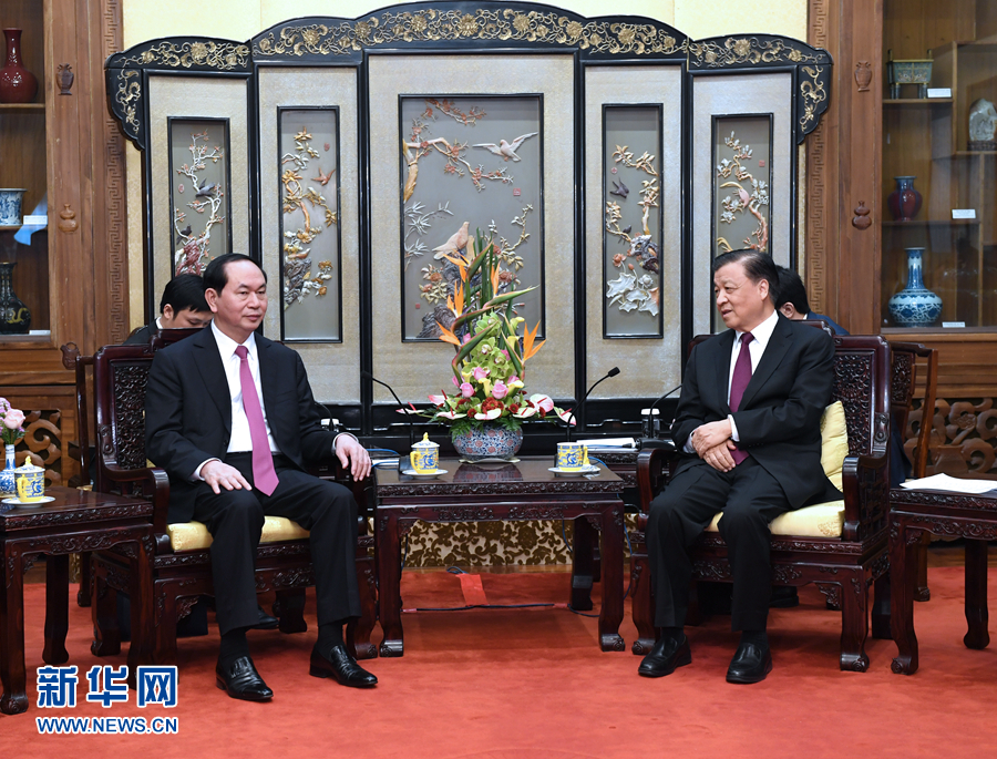 5月12日,中共中央政治局常委、中央书记处书记刘云山在北京会见越南国家主席陈大光。 新华社记者 饶爱民 摄 5月12日,中共中央政治局常委、中央书记处书记刘云山在北京会见越南国家主席陈大光。 新华社记者 饶爱民 摄