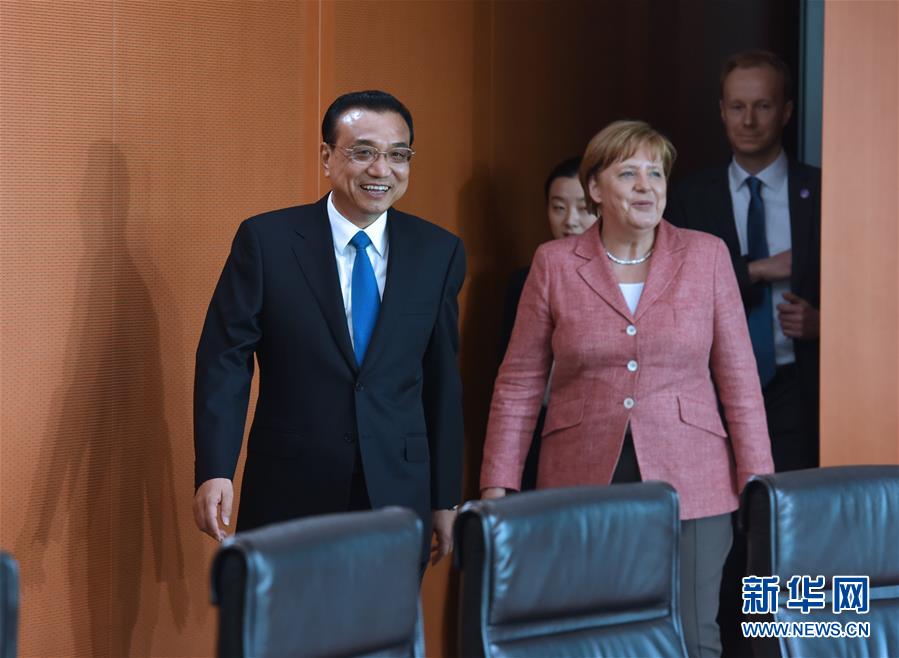 当地时间5月31日下午，国务院总理李克强在柏林总理府同德国总理默克尔举行中德总理年度会晤。 新华社记者 饶爱民 摄