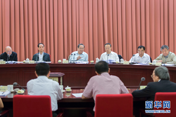 6月22日,全国政协在北京召开第69次双周协商座谈会,围绕“改进校园餐食管理”建言献策。全国政协主席俞正声主持会议并讲话。新华社记者 崔新钰 摄 6月22日,全国政协在北京召开第69次双周协商座谈会,围绕“改进校园餐食管理”建言献策。全国政协主席俞正声主持会议并讲话。新华社记者 崔新钰 摄