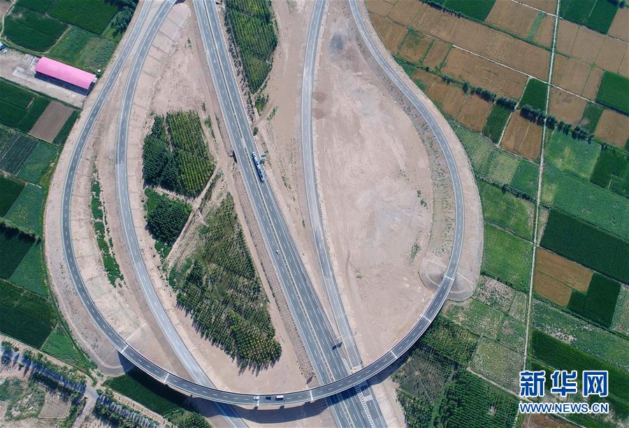 （经济）（3）北京到新疆全线高速公路贯通
