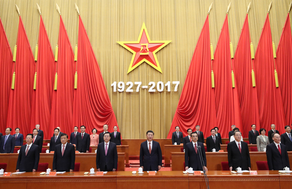 8月1日，庆祝中国人民解放军建军90周年大会在北京人民大会堂隆重举行。中共中央总书记、国家主席、中央军委主席习近平和李克强、张德江、俞正声、刘云山、王岐山、张高丽等出席大会。新华社记者 鞠鹏 摄