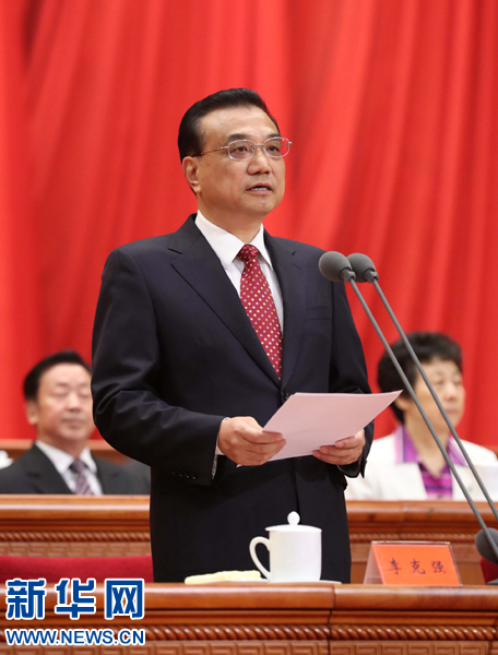 8月1日，庆祝中国人民解放军建军90周年大会在北京人民大会堂隆重举行。中共中央政治局常委、国务院总理李克强主持大会。新华社记者 刘卫兵 摄