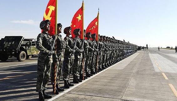 【美文】沙场阅兵之歌 之 《同志们好》