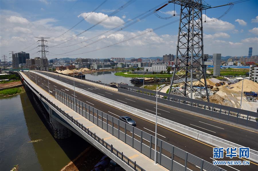 （社会）（1）深圳至东莞添捷径 新安大桥建成通车