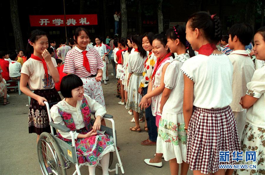 （图片故事）（7）绝症女孩李欢：把&ldquo;爱和坚强&rdquo;吟唱到生命终点
